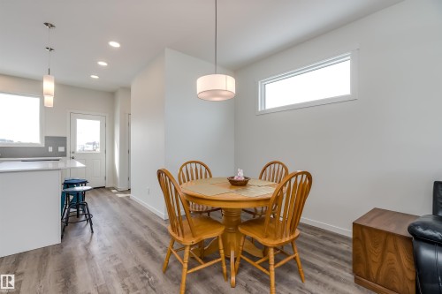 330 Edgemont Drive, Edmonton, AB - Indoor Photo Showing Dining Room