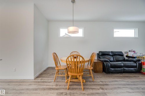 330 Edgemont Drive, Edmonton, AB - Indoor