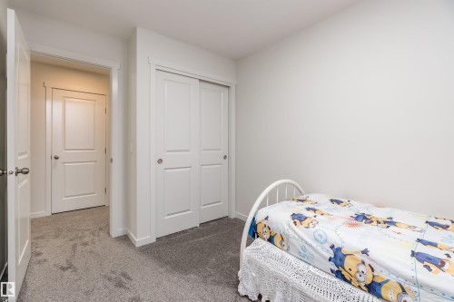 330 Edgemont Drive, Edmonton, AB - Indoor Photo Showing Bedroom