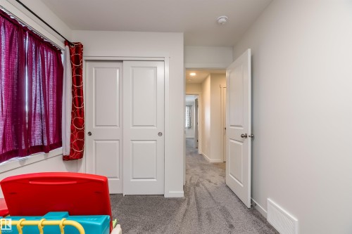 330 Edgemont Drive, Edmonton, AB - Indoor