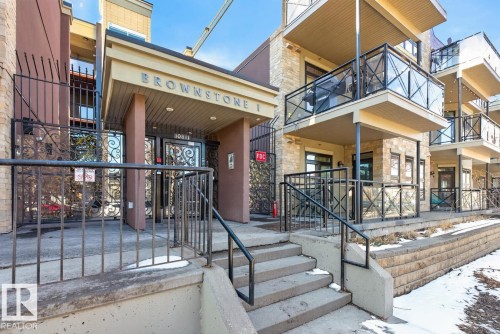 102 10811 72 Avenue, Edmonton, AB - Outdoor