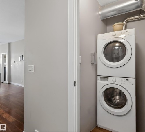 102 10811 72 Avenue, Edmonton, AB - Indoor Photo Showing Laundry Room