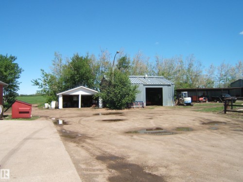Image quality insufficient for description - 123064 Hwy 45, Rural Two Hills County, AB 