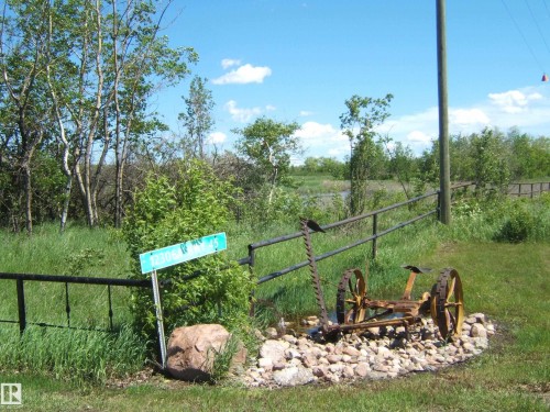 Image quality insufficient for description - 123064 Hwy 45, Rural Two Hills County, AB 
