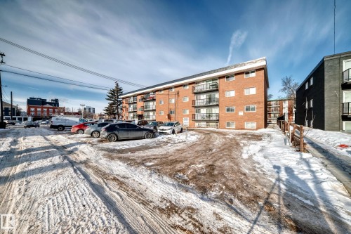 102 10149 83 Avenue, Edmonton, AB - Outdoor