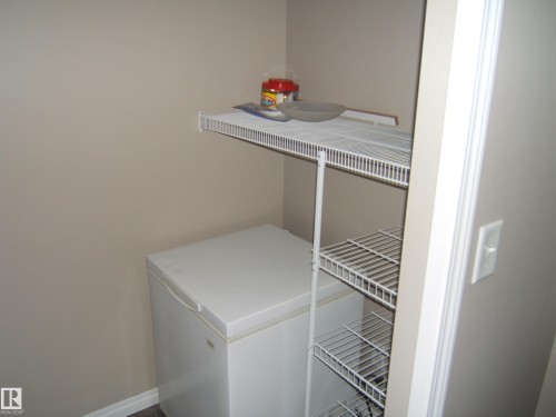 Image quality insufficient for description - 105 11214 80 Street, Edmonton, AB - Indoor