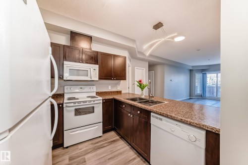 105 4316 139 Avenue, Edmonton, AB - Indoor Photo Showing Kitchen With Double Sink