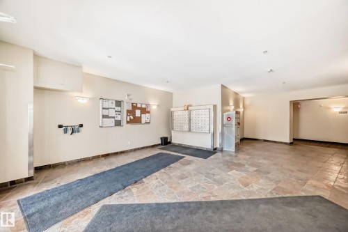 105 4316 139 Avenue, Edmonton, AB - Indoor Photo Showing Other Room