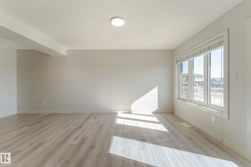 2653 196A, Edmonton, AB - Indoor Photo Showing Other Room