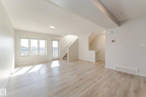 2653 196A, Edmonton, AB - Indoor Photo Showing Other Room