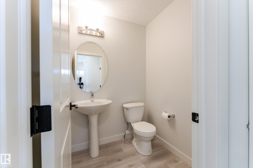 2653 196A, Edmonton, AB - Indoor Photo Showing Bathroom