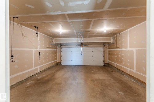 2653 196A, Edmonton, AB - Indoor Photo Showing Garage
