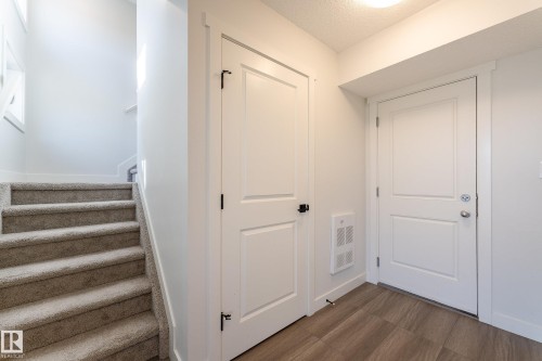2653 196A, Edmonton, AB - Indoor Photo Showing Other Room