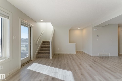2653 196A, Edmonton, AB - Indoor Photo Showing Other Room
