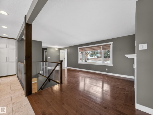 82 Mission Avenue, St. Albert, AB - Indoor Photo Showing Other Room