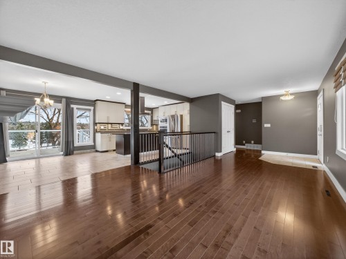 82 Mission Avenue, St. Albert, AB - Indoor Photo Showing Other Room