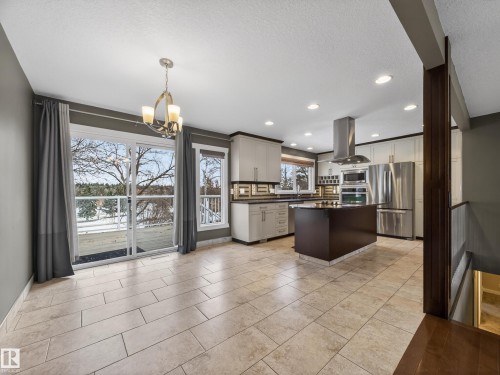 82 Mission Avenue, St. Albert, AB - Indoor Photo Showing Kitchen