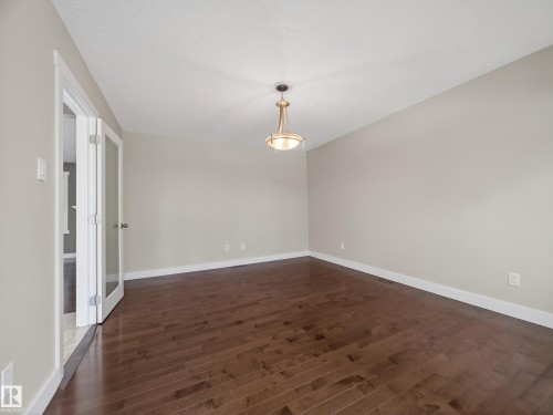 82 Mission Avenue, St. Albert, AB - Indoor Photo Showing Other Room