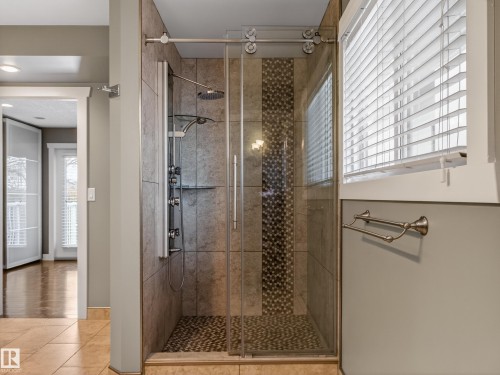 82 Mission Avenue, St. Albert, AB - Indoor