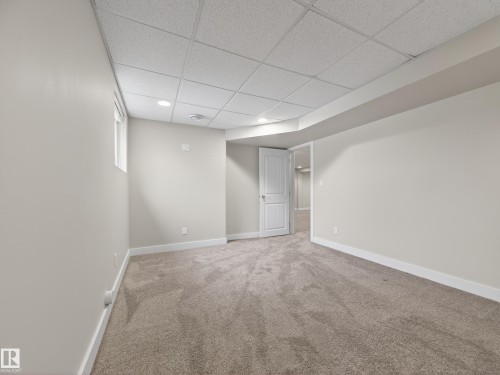 82 Mission Avenue, St. Albert, AB - Indoor