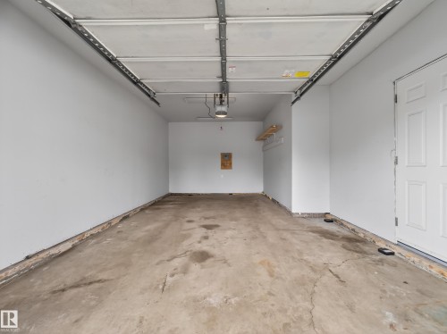 82 Mission Avenue, St. Albert, AB - Indoor Photo Showing Garage
