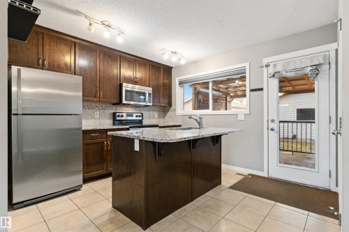 17588 59 Street, Edmonton, AB - Indoor Photo Showing Kitchen With Stainless Steel Kitchen