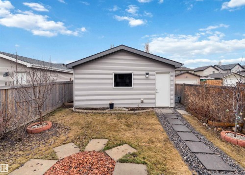 17588 59 Street, Edmonton, AB - Outdoor