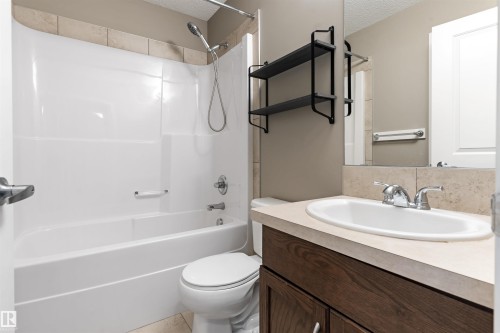 17588 59 Street, Edmonton, AB - Indoor Photo Showing Bathroom