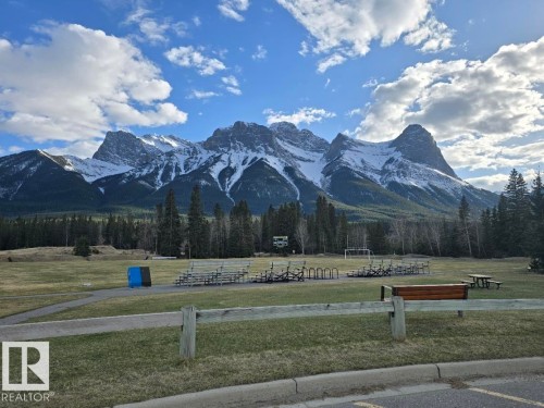 538 1St Street, Canmore, AB 