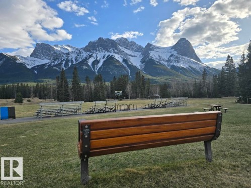 538 1St Street, Canmore, AB 