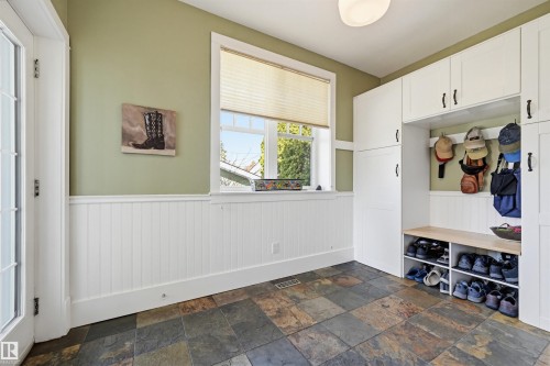 14504 Mackenzie Drive, Edmonton, AB 