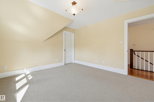 14504 Mackenzie Drive, Edmonton, AB 