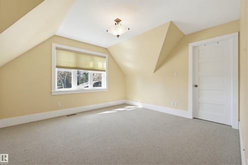 14504 Mackenzie Drive, Edmonton, AB 