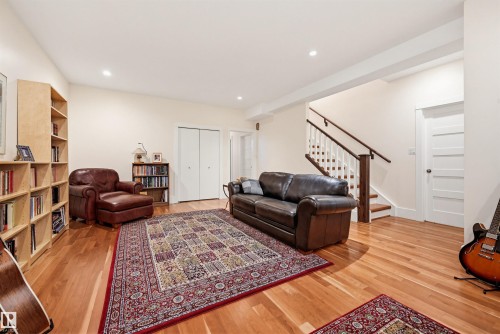 14504 Mackenzie Drive, Edmonton, AB 