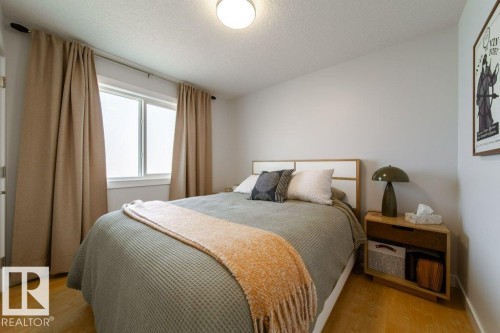 8731 85 Avenue, Edmonton, AB - Indoor Photo Showing Bedroom