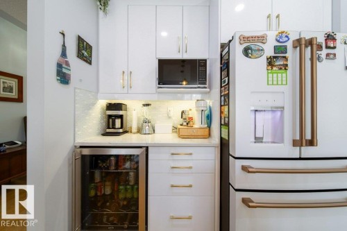 8731 85 Avenue, Edmonton, AB - Indoor Photo Showing Kitchen