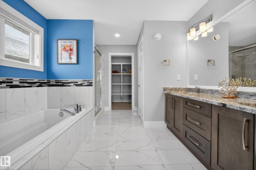 1468 Enright Landing, Edmonton, AB - Indoor Photo Showing Bathroom