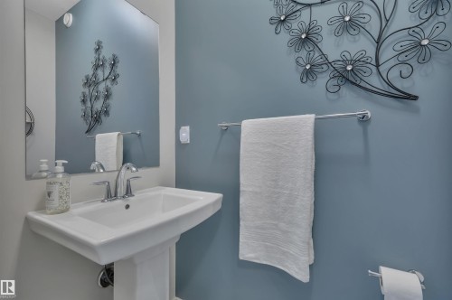 9 Rolston Close, Leduc, AB - Indoor Photo Showing Bathroom