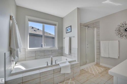 9 Rolston Close, Leduc, AB - Indoor Photo Showing Bathroom