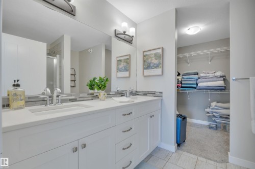 9 Rolston Close, Leduc, AB - Indoor Photo Showing Bathroom