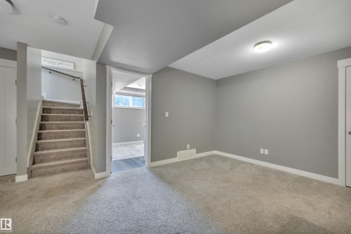 9 Rolston Close, Leduc, AB - Indoor Photo Showing Other Room
