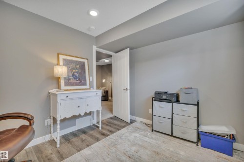 9 Rolston Close, Leduc, AB - Indoor Photo Showing Bedroom