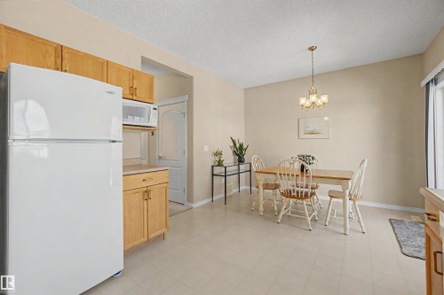 56 1780 Glastonbury Blvd, Edmonton, AB - Indoor