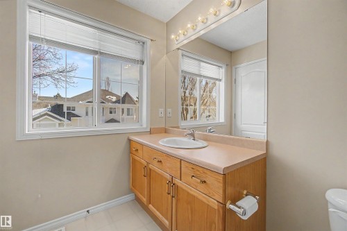 56 1780 Glastonbury Blvd, Edmonton, AB - Indoor Photo Showing Bathroom