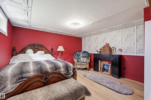 8507 149 Street, Edmonton, AB - Indoor Photo Showing Bedroom