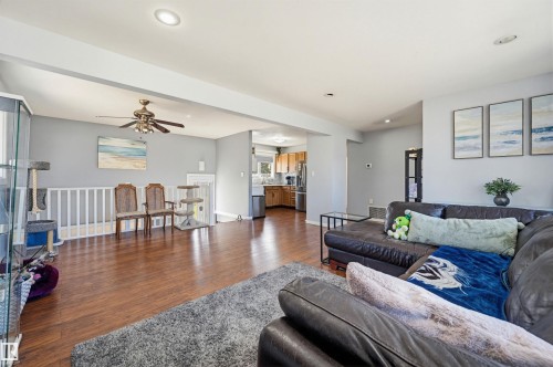 8507 149 Street, Edmonton, AB - Indoor Photo Showing Living Room