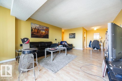 1702 13910 Stony Plain Road, Edmonton, AB - Indoor