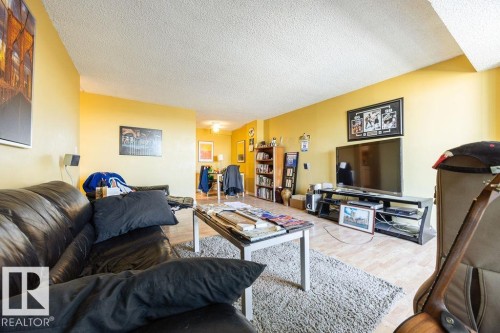 1702 13910 Stony Plain Road, Edmonton, AB - Indoor Photo Showing Living Room
