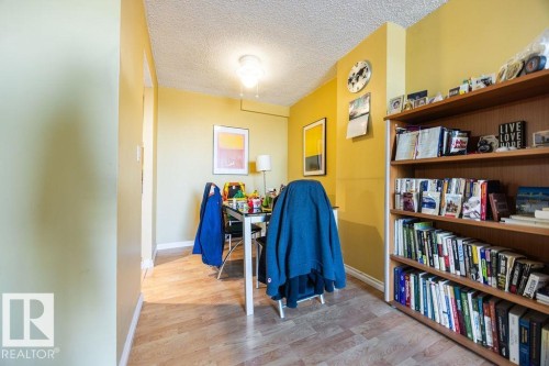 1702 13910 Stony Plain Road, Edmonton, AB - Indoor