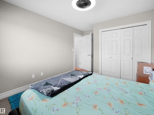 2422 Warry Place, Edmonton, AB - Indoor Photo Showing Bedroom